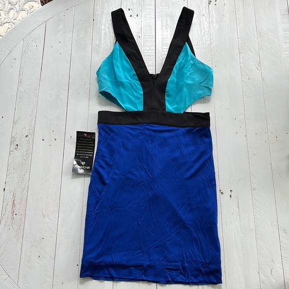 Bebe V cut out color block dress - Picture 3 of 7